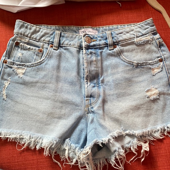 Zara ripped denim shorts - Picture 1 of 3